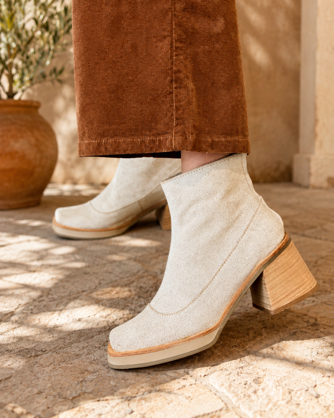 Bota Brooks
