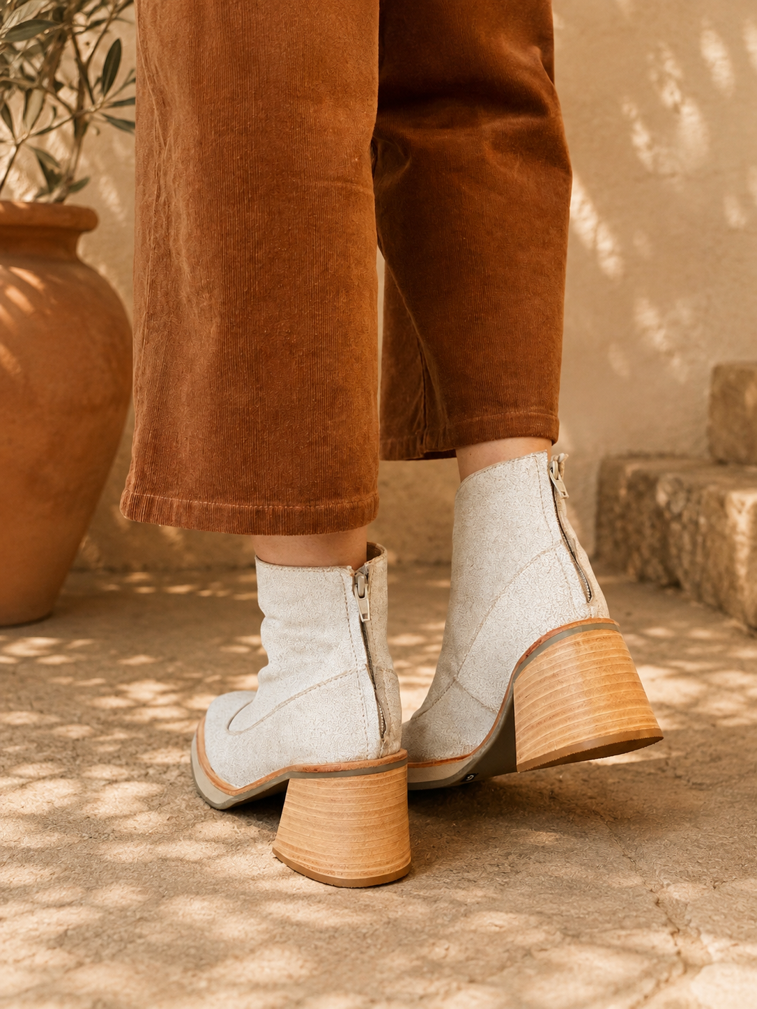 Bota Brooks